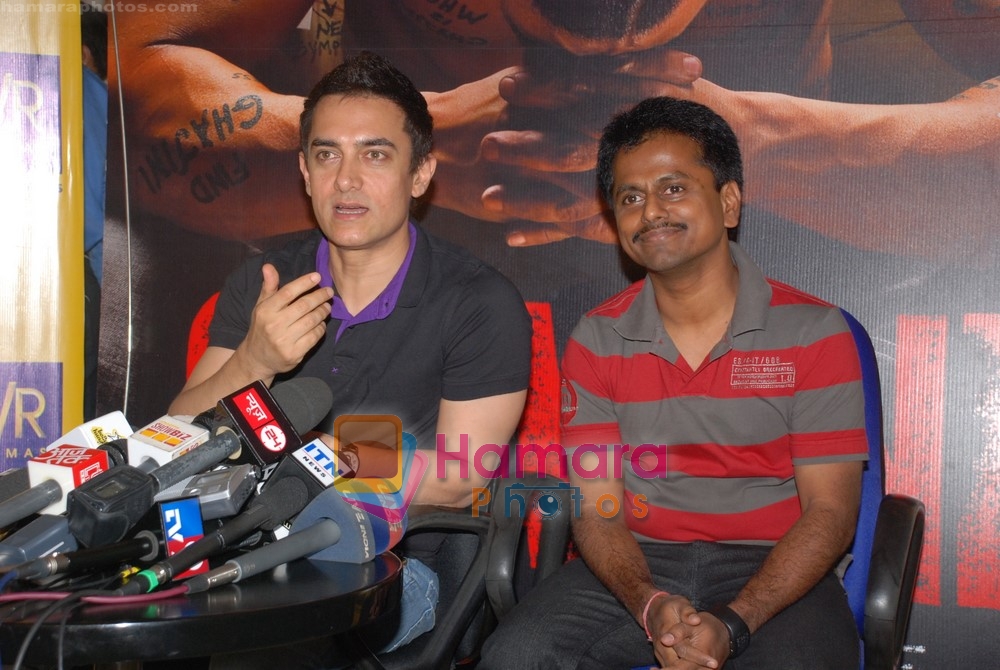 Aamir Khan at exclusive screening of Ghajini in PVR on 24th December 2008 ~0