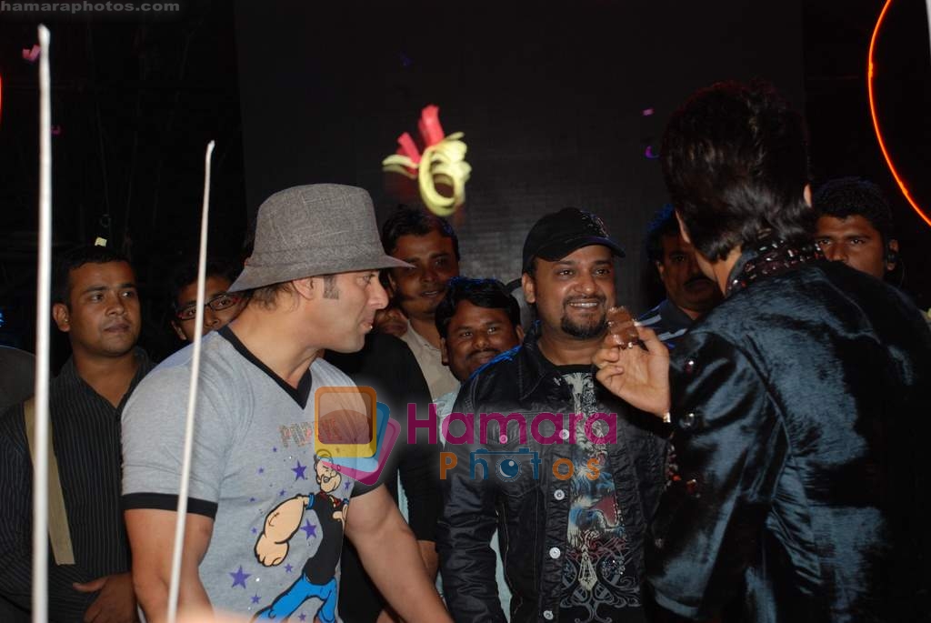 Salman Khan at the launch of Vashu Bhagnani's son - Jackie in Film City on 24th December 2008 