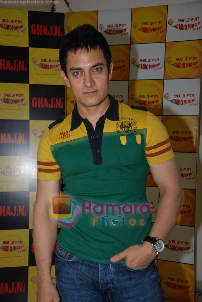 Aamir Khan on the sets of Radio Mirchi 98.3 FM in Mahalaxmi on 27th December 2008 