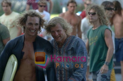 Matthew McConaughey, Woody Harrelson in still from the movie Surfer, Dude 