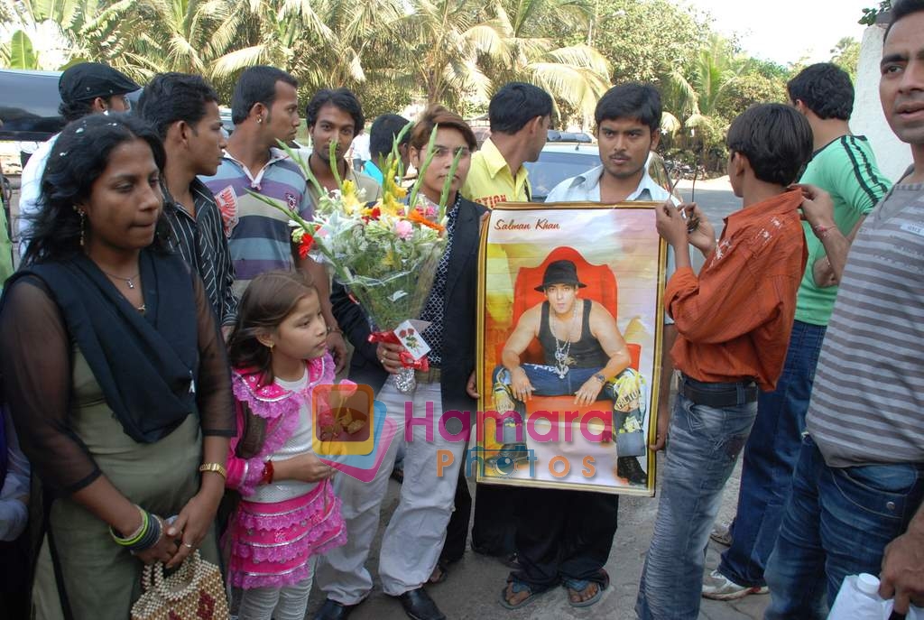 Salman Khan's bday bash celebrated by fans  on 27thDecember 2008 