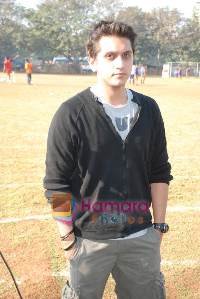 Mohit Suri at the event to promote football training at Jamnabhai  grounds in juhu on 29th December 2008 