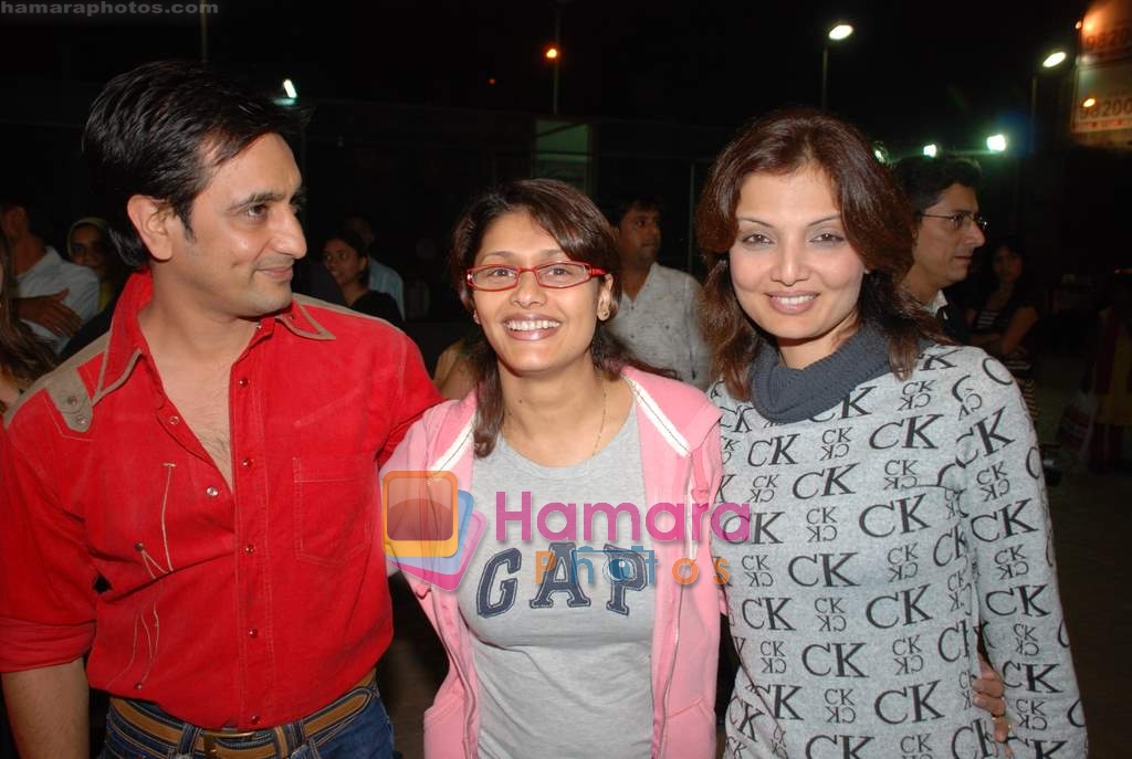 Rajiv Paul, Pallavi Joshi, Deepshikha at Australia film premiere in Fame Adlabs, Andheri on 1st December 2009 