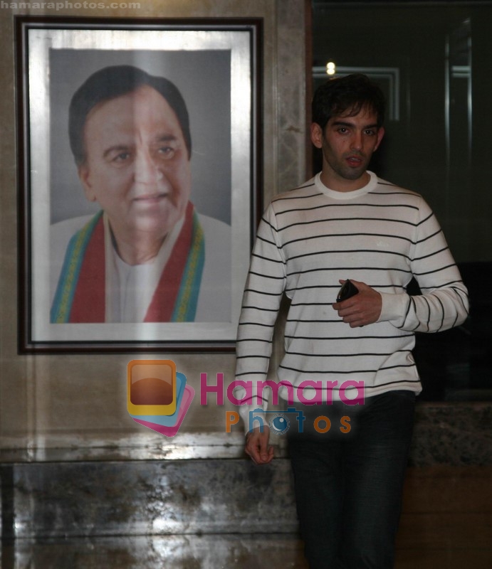 at New Year's bash in Sanjay Dutt's residence on 31st December 2008 