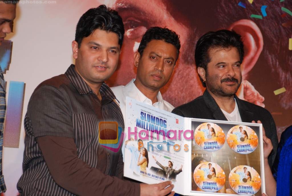 Bhushan Kumar, Irrfan Khan, Anil Kapoor at the music launch of Slumdog Millionaire in JW Marriot on 6th Jan 2009 