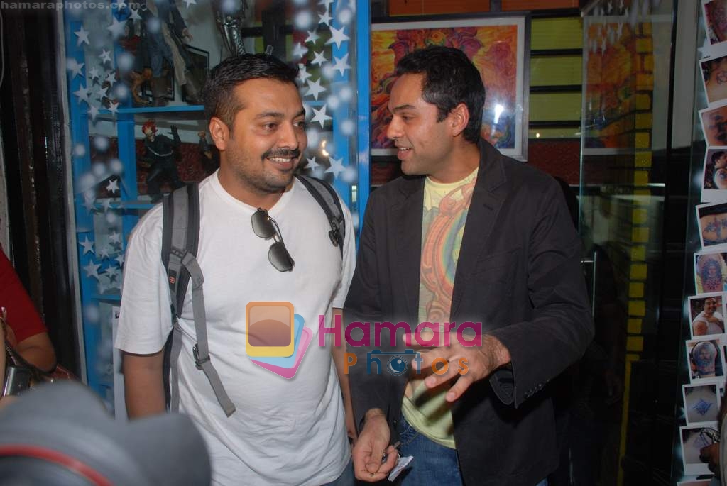 Abhay Deol, Anurag Kashyap at Al's Tattoo parlour in Carter Road, Bandra on 7th Jan 2009 