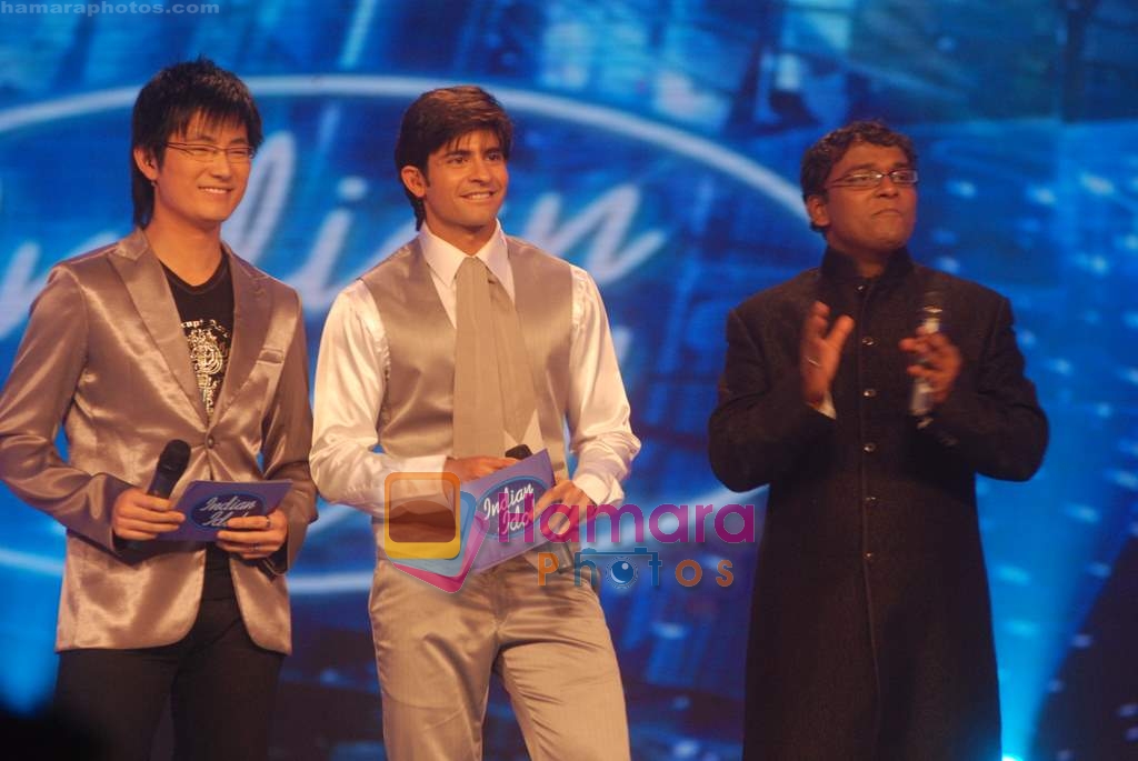 Hussain, Chang on the sets of Indian Idol 4 in R K Studios on 10th Jan 2009 