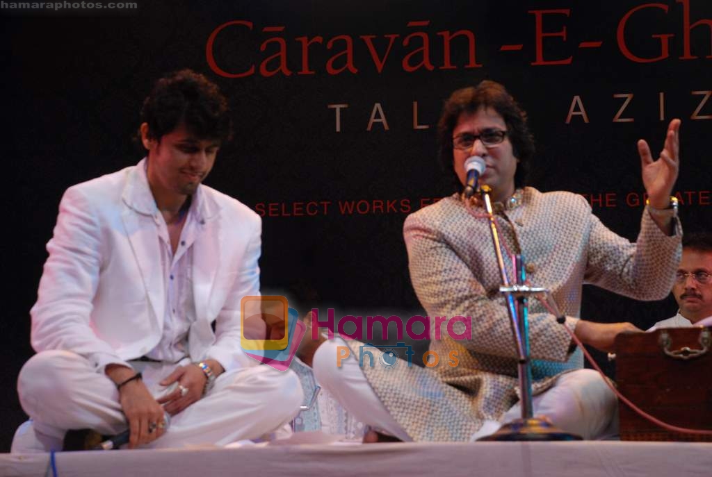 Talat Aziz, Sonu Nigam at Caravan-e-Ghazal concert in St. Andrews Auditorium, Mumbai on 13th Jan 2009 