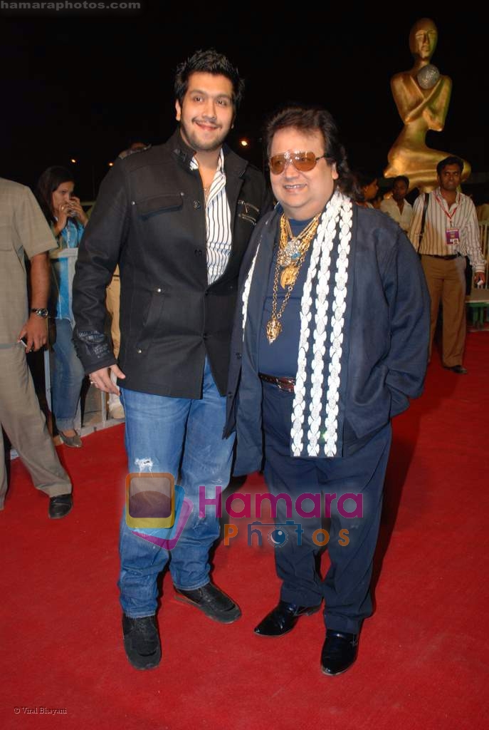 Bappi and Bappa Lahiri at Nokia 15th Annual Star Screen Awards 2008 on 14th Jan 2009 