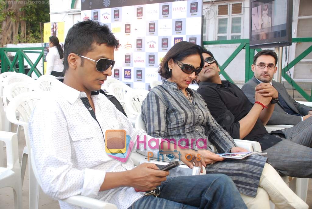 Rocky S, Vikram Phadnis and Krishna Mehta at Gitanjali Lifestyle press meet in Mahalaxmi Race Course on 15th Jan 2009 
