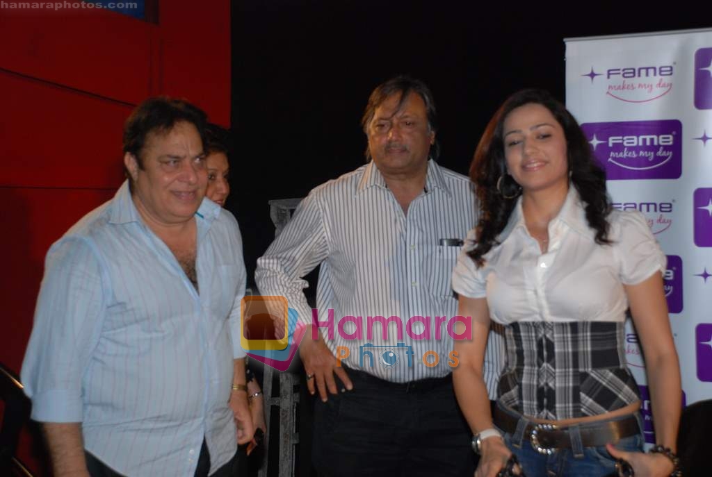 Mohan Bhandari, Mahima Mehta at 42 Kms film music launch in Fame on 15th Jan 2009 