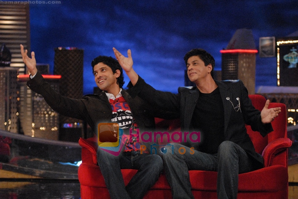 Shahrukh Khan, Farhan Akhtar at Oye It's Friday! on NDTV Imagine on 16th Jan 2009