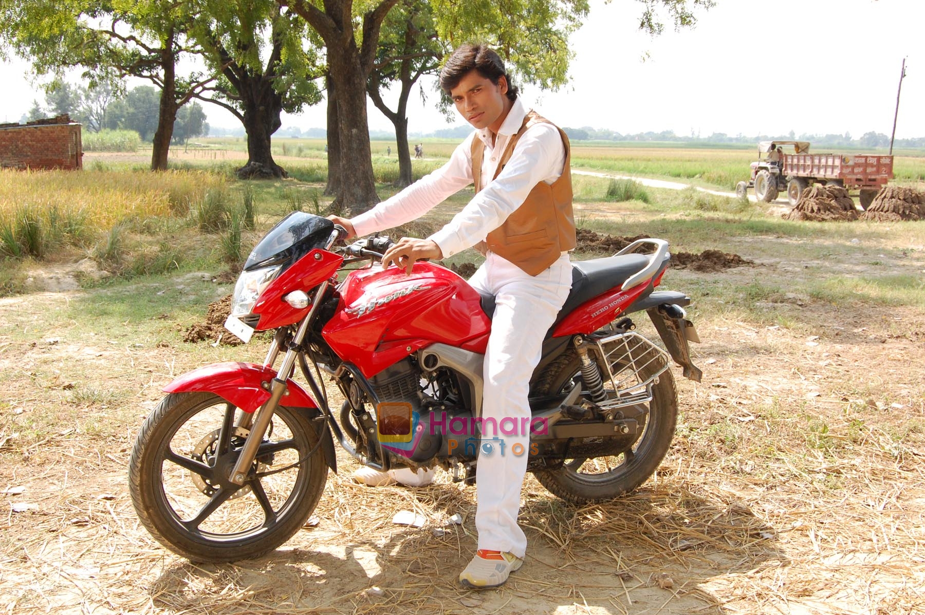 Praveshlal Yadav in film Chalani Ke Chalal Dulha_-10