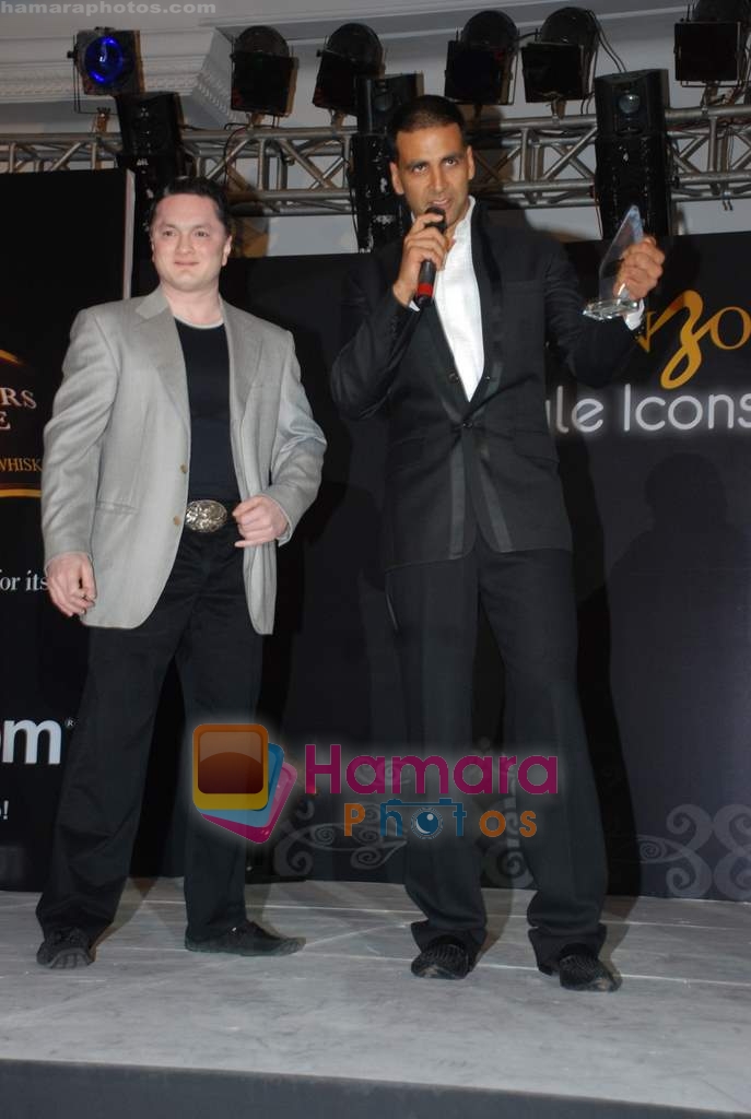 Gautam Singhania, Akshay Kumar at FHM India - Manzoni Style Icon Awards 2009 in Taj Land's End, Mumbai on 21st January 2009 