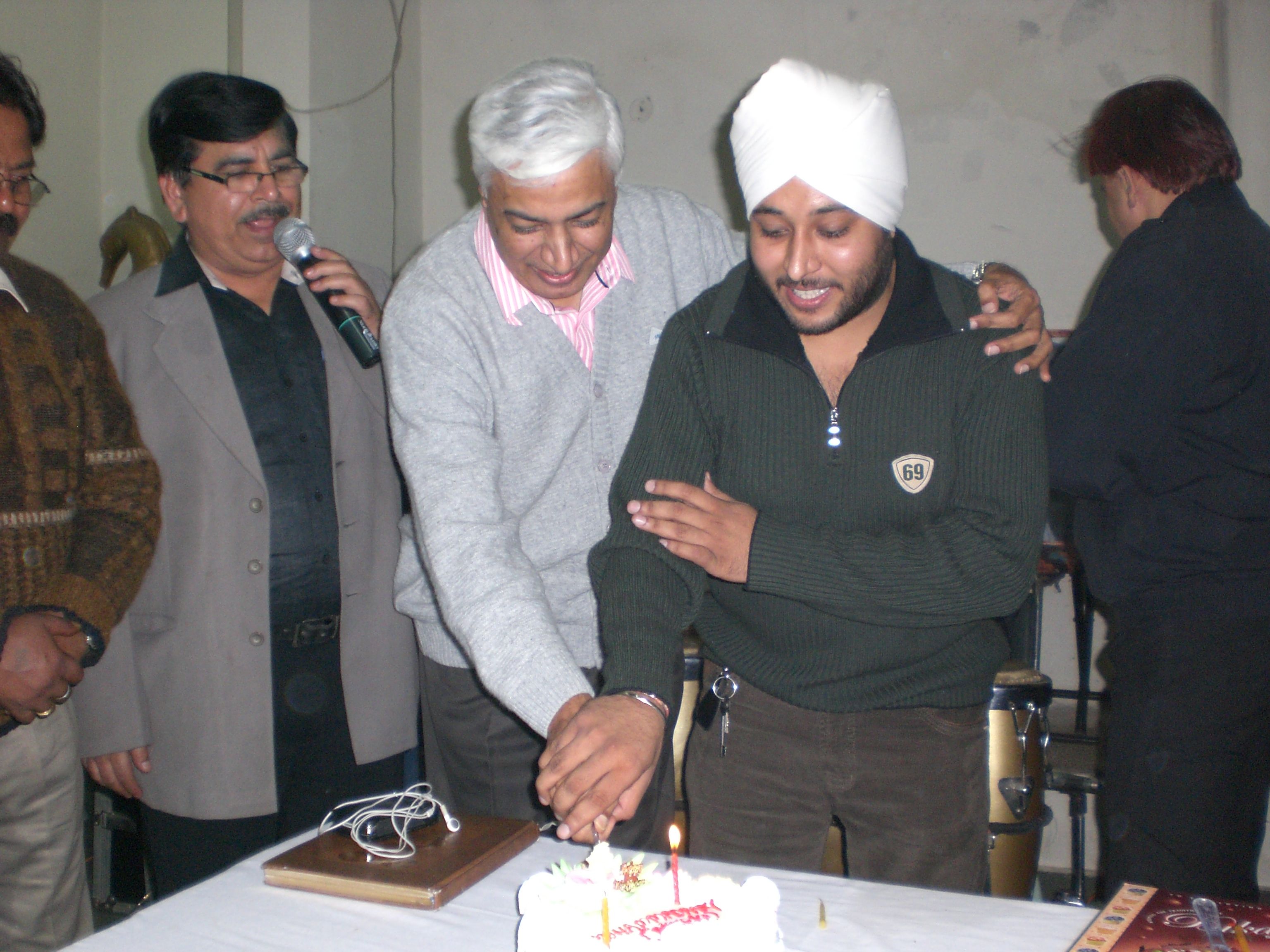 Members of Rafi Foundation Memorial Society in Delhi celebrating 84th birthday of the legend on 24th December 2008 