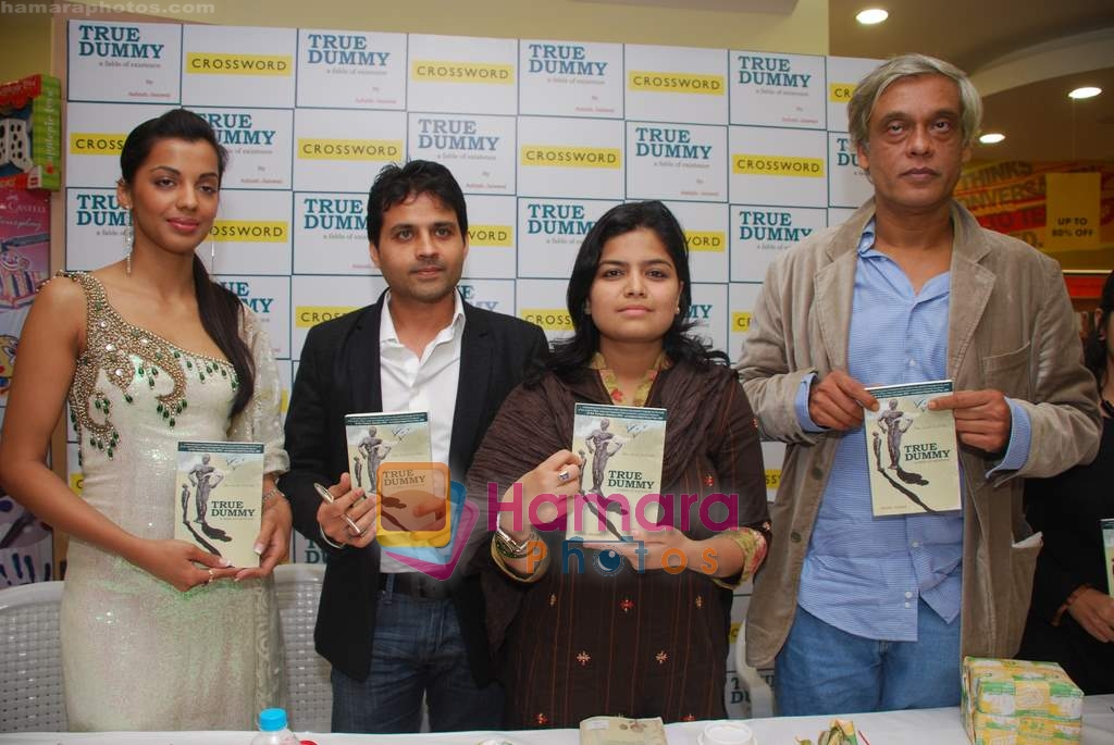 Mugdha Godse, Sudhir Mishra at Ashish Jaiswal's True Dummy book launch in Crossword, Bandra on 27th Jan 2009 