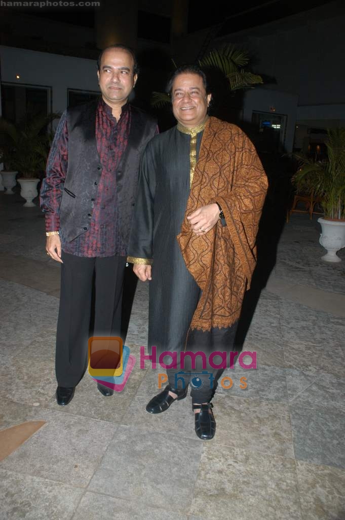 Suresh Wadkar, Anup Jalota at the Launch of Anup Jalota's new album Ishq Mein Aksar in Sun N Sand on 28th Jan 2009 