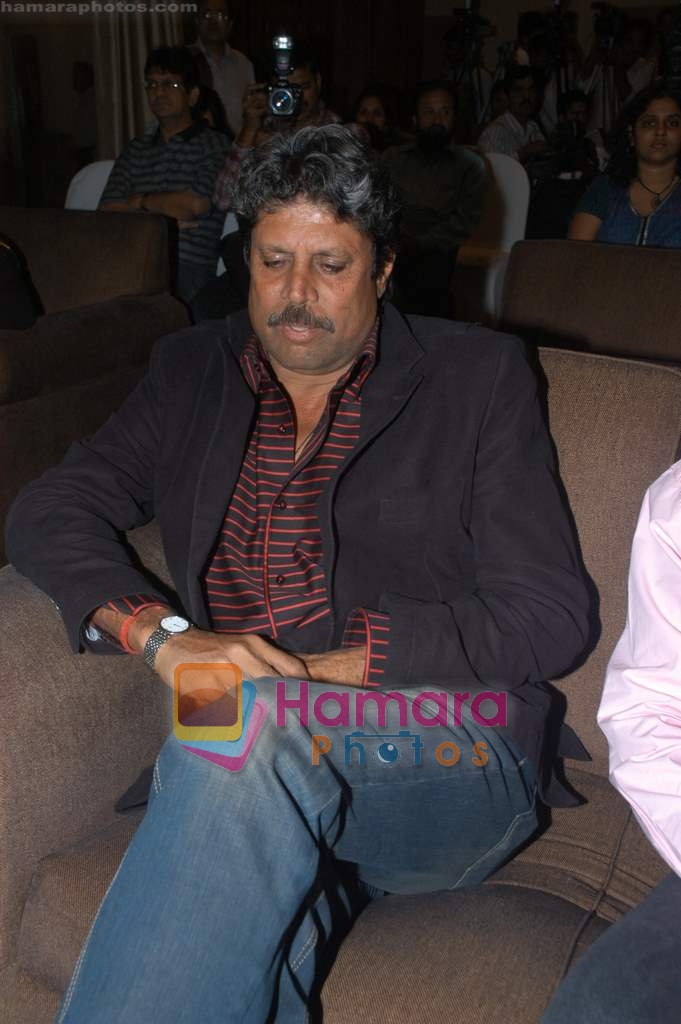 Kapil Dev at the Launch of Anup Jalota's new album Ishq Mein Aksar in Sun N Sand on 28th Jan 2009 