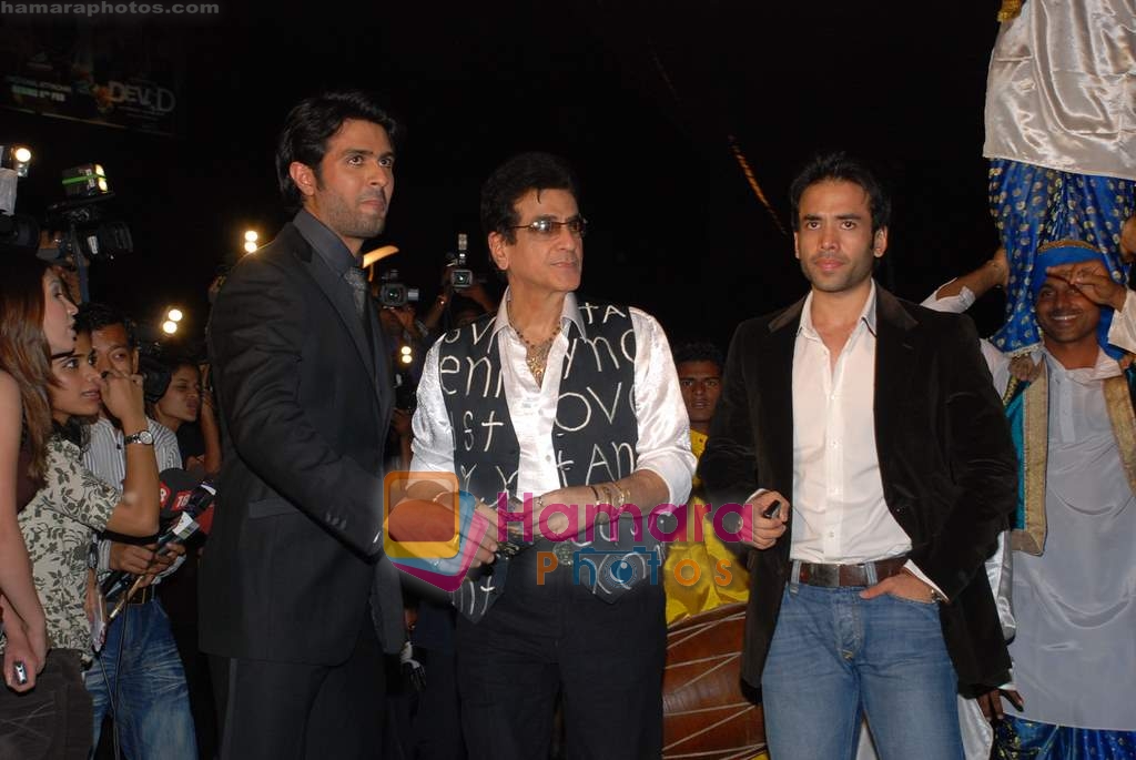 Harman Baweja, Jeetendra, Tusshar Kapoor at Victory premiere on 29th Jan 2009 