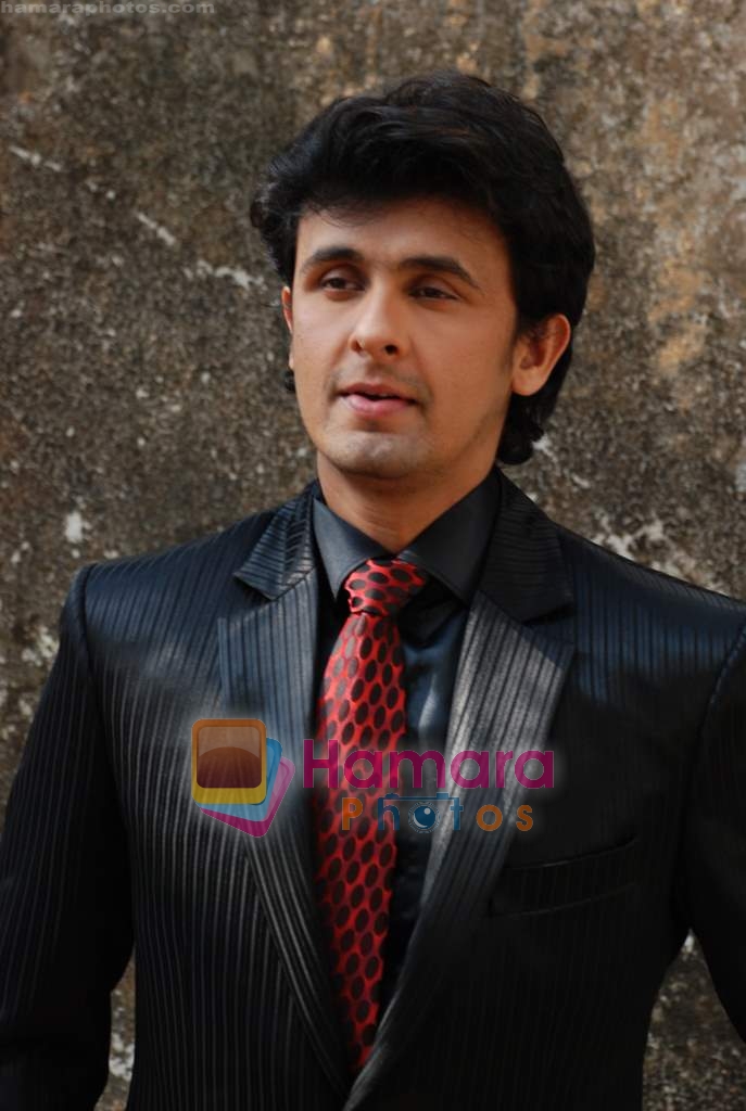 Sonu Nigam on the sets of Indian Idol 4 in R K Studios on 31st Jan 2009 