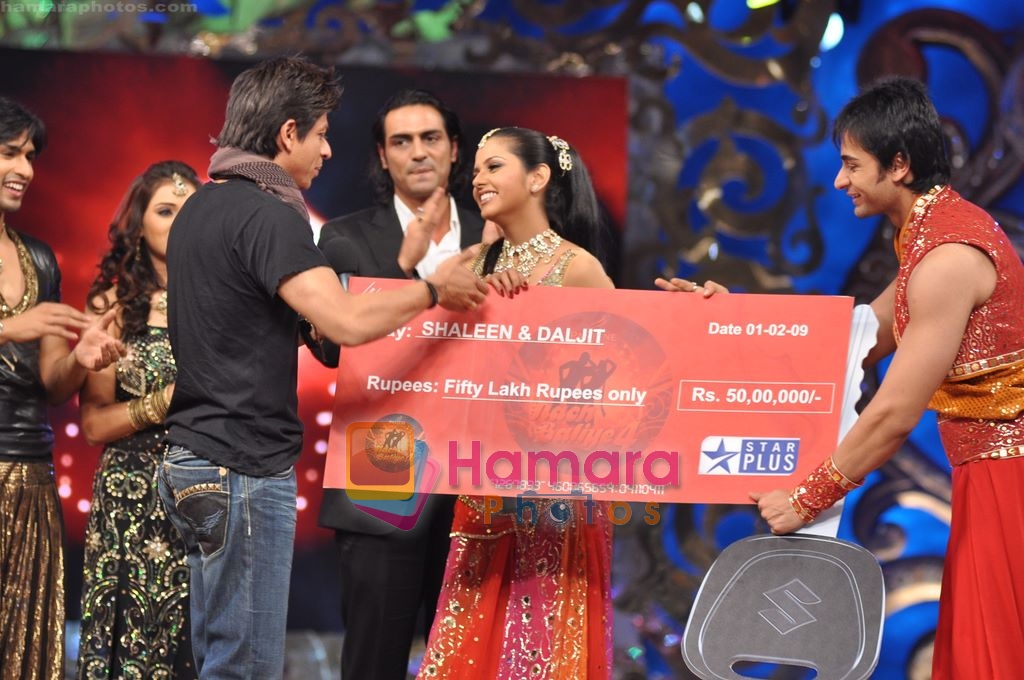 Shahrukh Khan, Shaleen Bhanot and Daljeet Kaur at Nach Baliye 4 finale in Filmcity Studios, Mumbai on 1st Feb 2009 