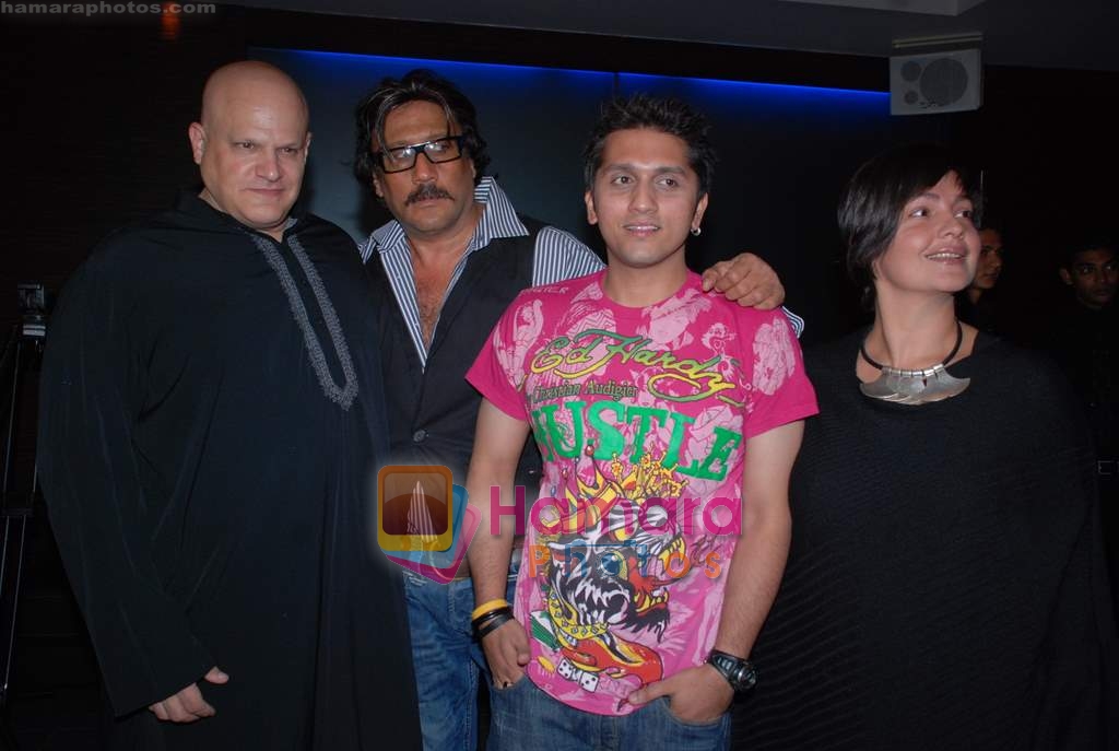 Jackie Shroff, Mohit Suri, Pooja Bhatt at the Success party of Raaz - The Mystery Continues on 6th Feb 2009 