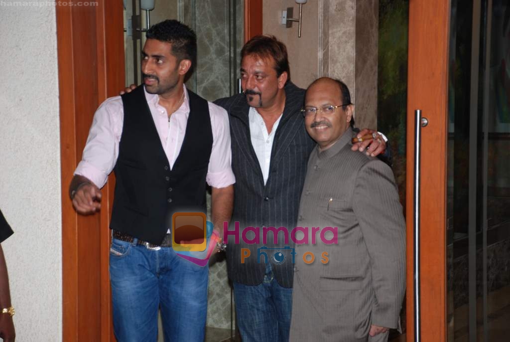 Abhishek Bachchan, Sanjay Dutt, Amar Singh at Sanjay Dutt's wedding anniversary bash on 10th Feb 2009 