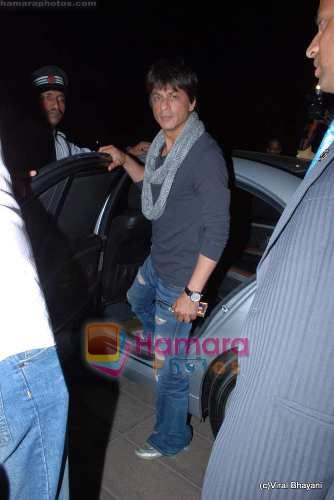 Shahrukh Khan at the promotion of movie Billu in Taj Lands End on 11th Feb 2009 