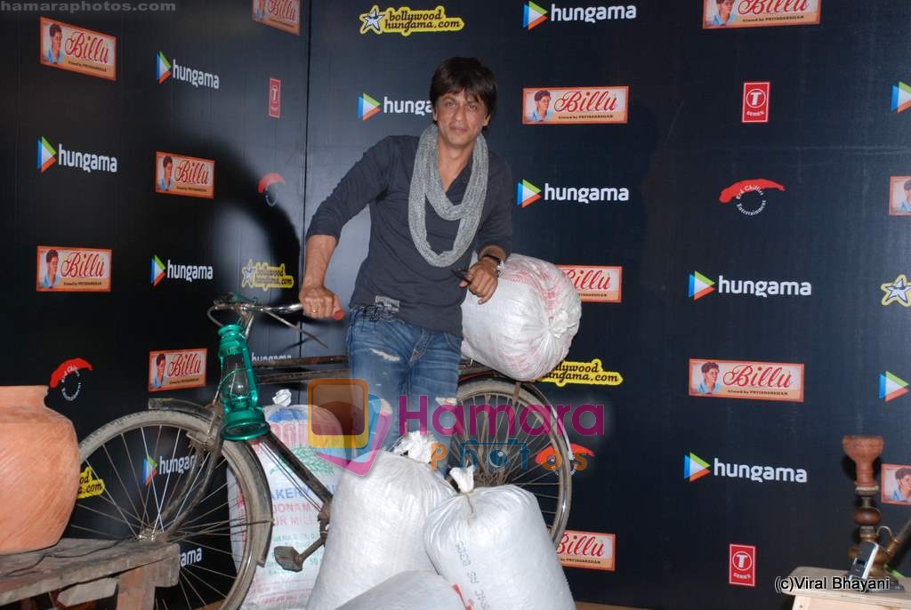 Shahrukh Khan at the promotion of movie Billu in Taj Lands End on 11th Feb 2009