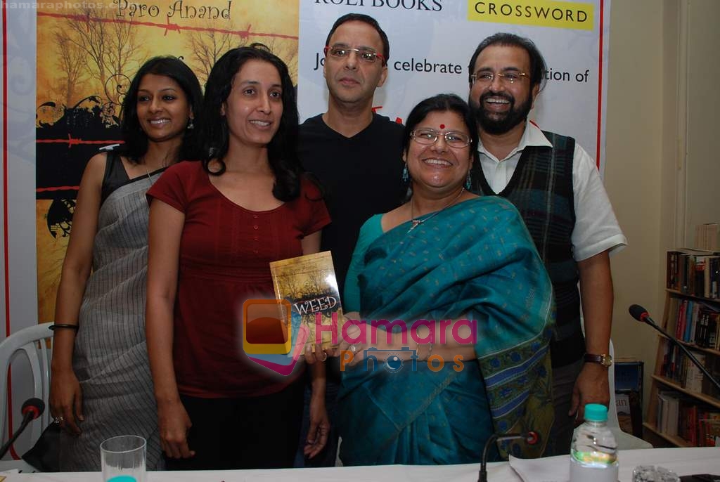 Vidhu Vinod Chopra, Nandita Das at Weed book launch in Crossword Book store, Kemps Corner on 12th Feb 2009 