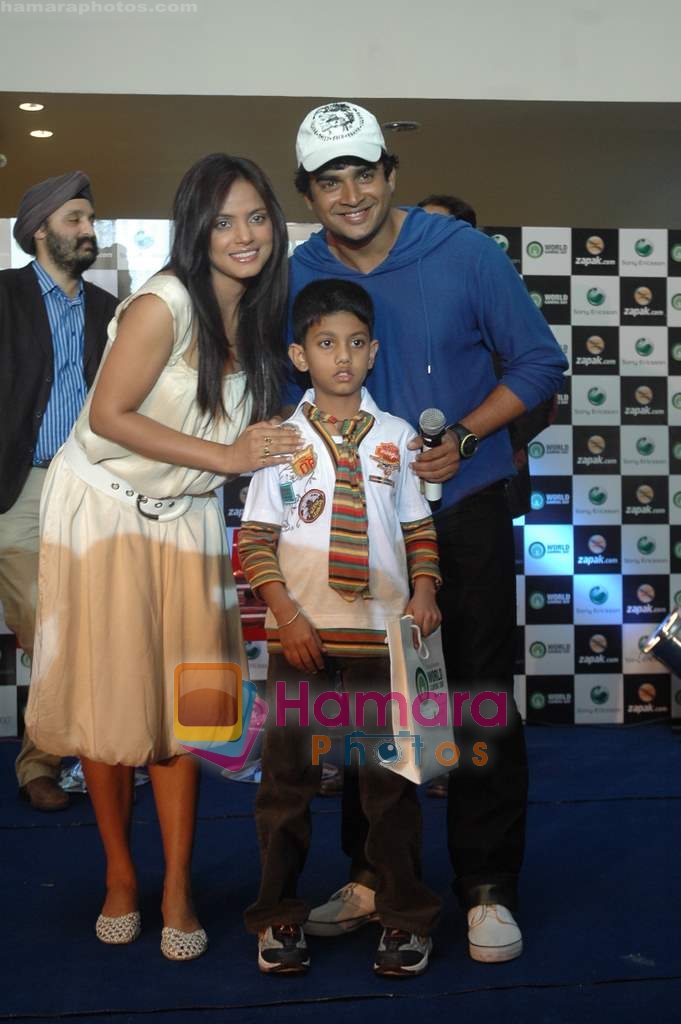 Neetu Chandra, Madhavan at World Gaming day event hosted by Zapak on 12th Feb 2009 