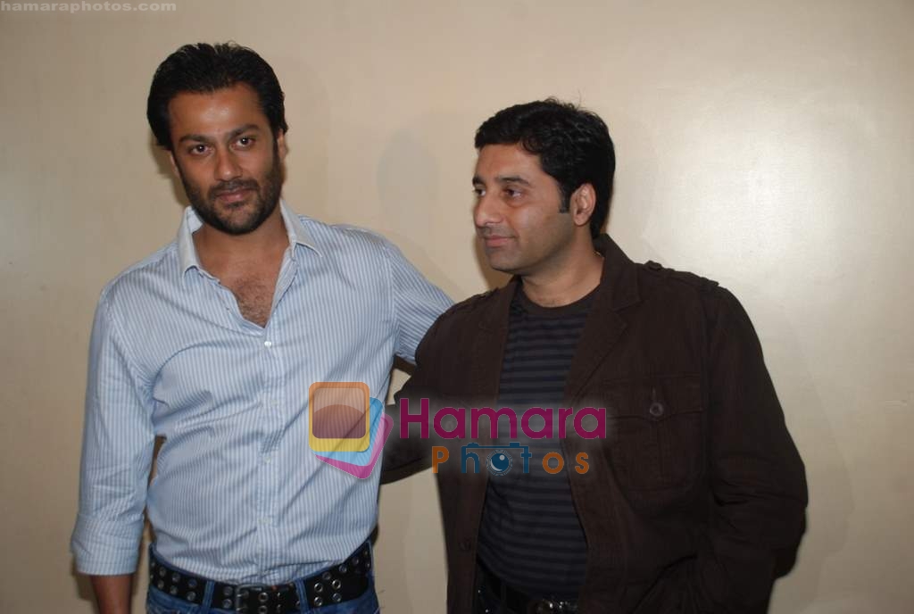 Abhisek Kapoor, Manish Newar at the launch of Kishore Rocks album by Manish Newar in D Ultimate Club on 17th Feb 2009 