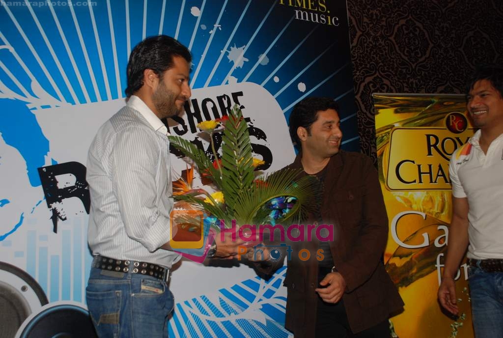 Abhisek Kapoor, Manish Newar And Shaan at the launch of Kishore Rocks album by Manish Newar in D Ultimate Club on 17th Feb 2009 