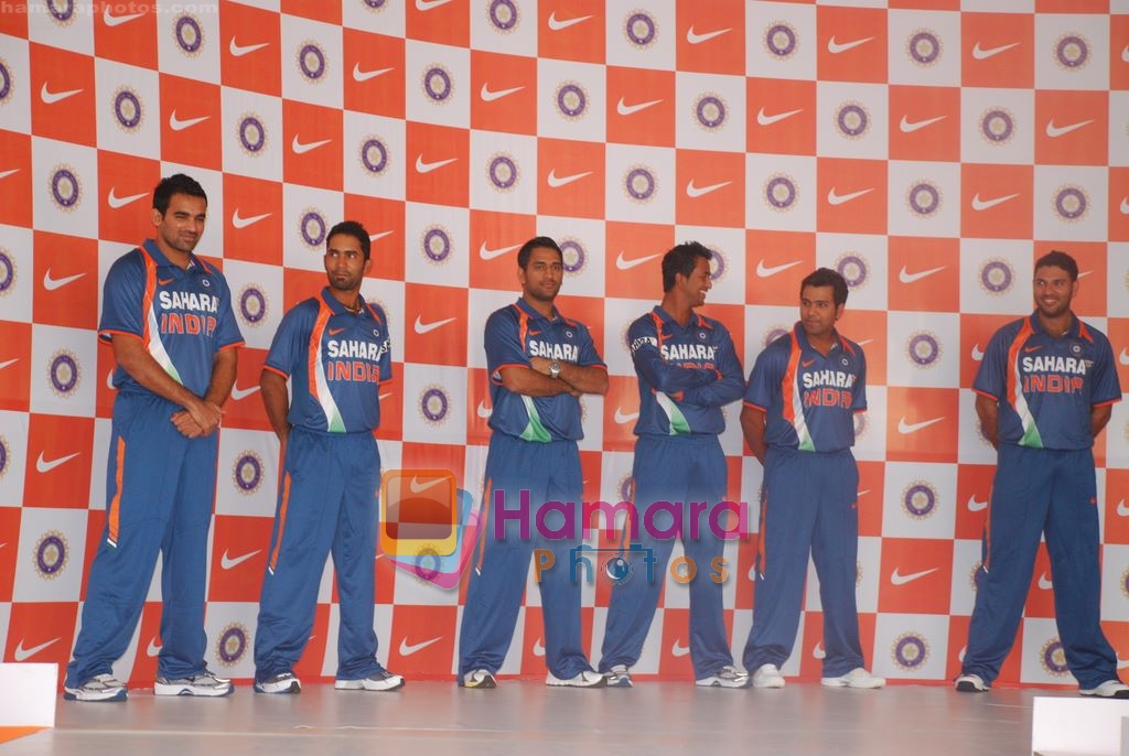 Mahendra Singh Dhoni, Yuvraj Singh, Zaheer Khan at the unveiling of Team India's new jersey by Nike in Taj Lands End, Bandra on 18th Feb 2009 