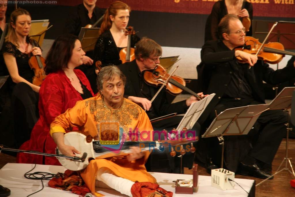 Ustad Amjad Ali Khan jams with Scottish Chamber Orchestra at Samaagam on 19th Feb 2009 