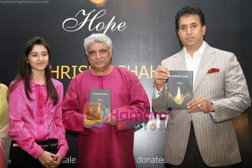 Khrisha Shah, Anil Deshmukh & Javed Akthar at the launch of Hope book by Khrishna Shah in Taj on 19th Feb 2009 