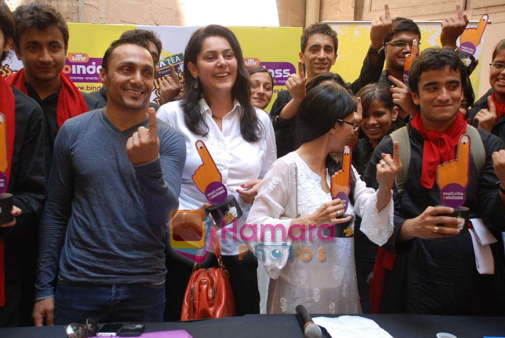 Rahul Bose at Bindass Campus Theatre in MMK College on 23rd Feb 2009 