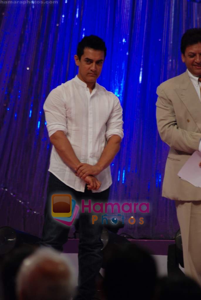 Aamir Khan at Gr8 Women's achiever's award in ITC Grand Maratha on 24th Feb 2009 