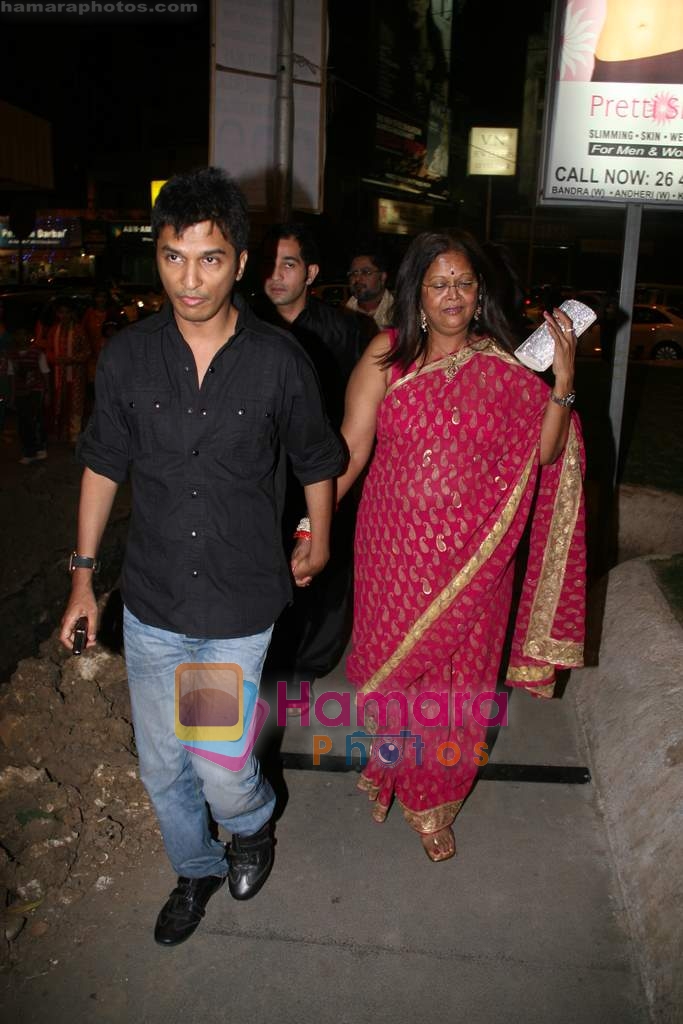 Vikram Phadnis at Amrita Arora and Shakeel's sangeet party in Bandra on 1st March 2009 