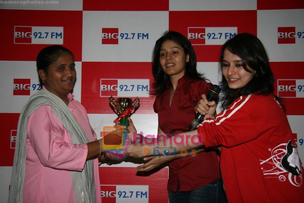 Sunidhi Chauhan at Big 92.7 FM for women's day celeberations in Andheri on 6th March 2009 