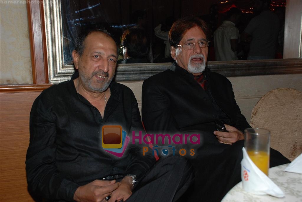 Tinu Anand at Anand Raj Anand's wedding anniversary bash on 8th March 2009 