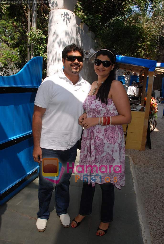 Aman Anand with wife at the celebration of Rock in Olive on 9th March 2009