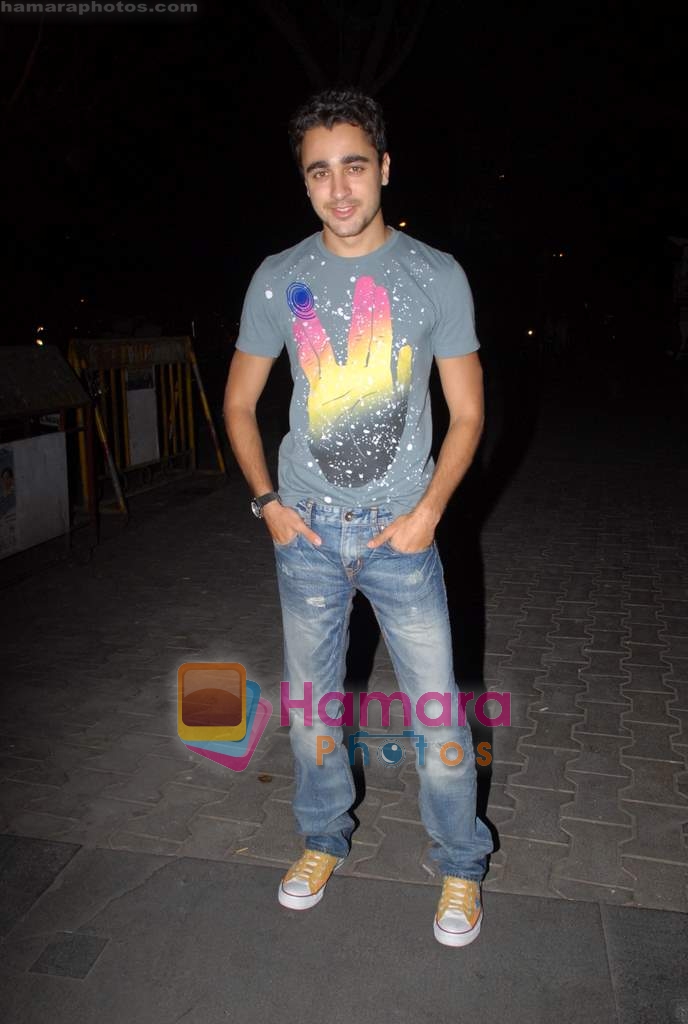 Imran Khan at the premiere of Lilttle Zizou in INOX on 12th March 2009 