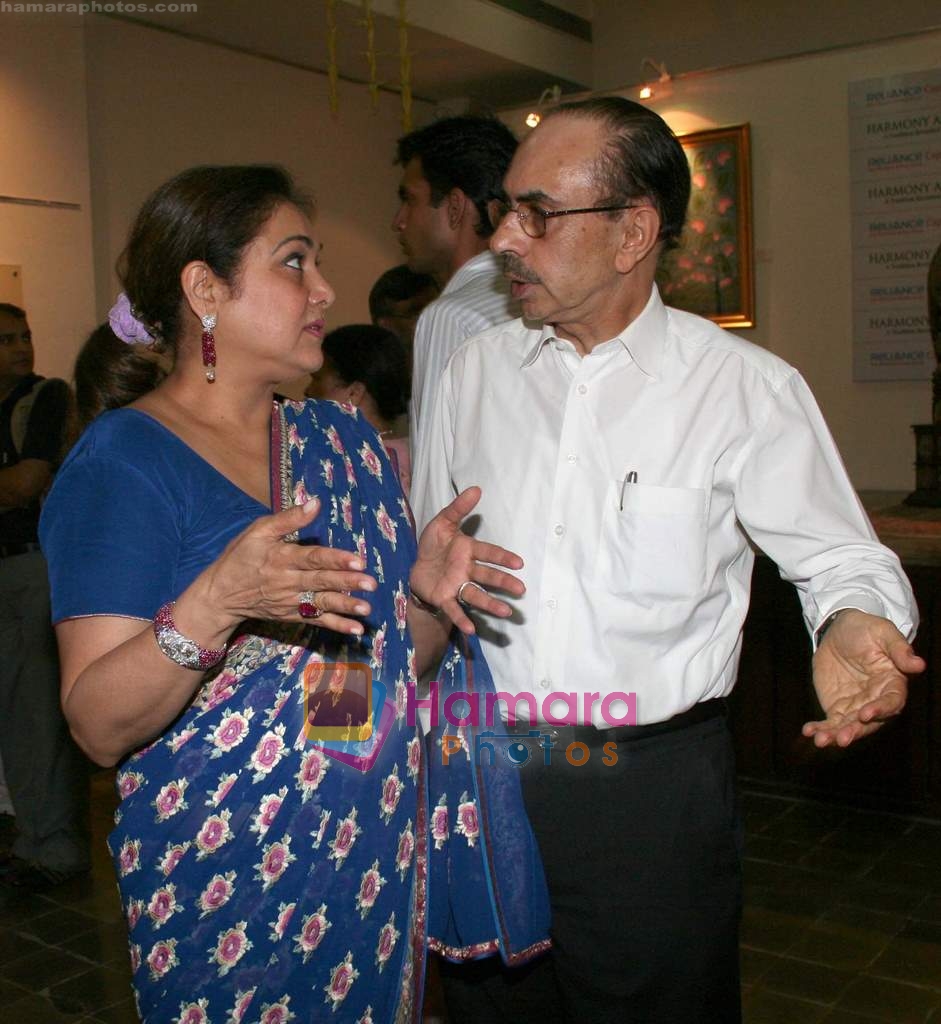 Tina Ambani at Harmony Exhibition in Jehangir Art Gallery, Mumbai on 13th March 2009 