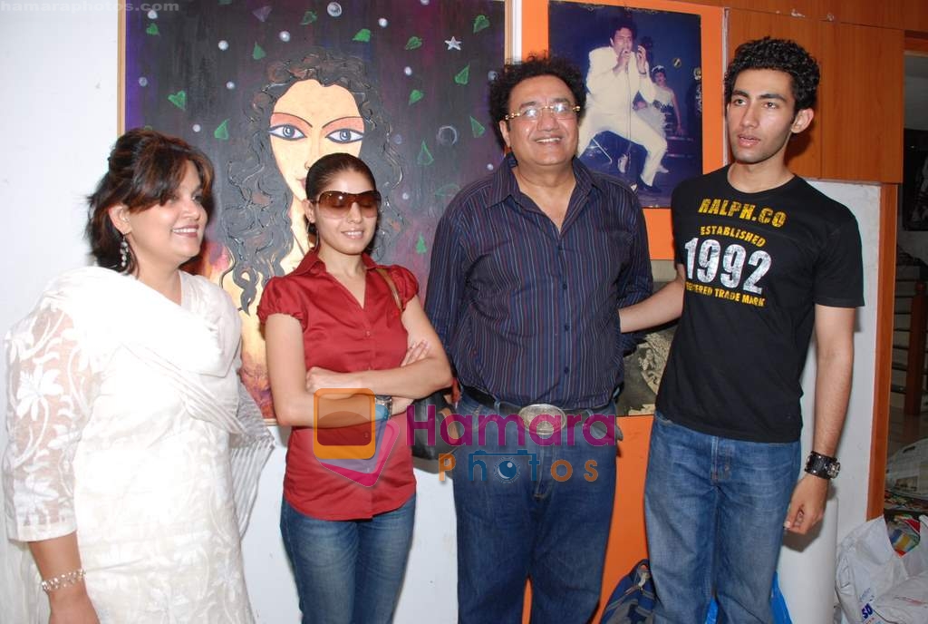 Sunidhi Chauhan at Music Therapy workshop in Abu Malik Studio, Andheri on 16th March 2009 