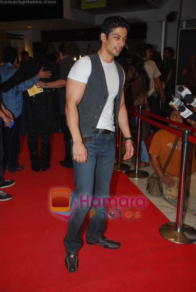 Muzammil Ibrahim at the Premiere of Aloo Chaat in PVR, Juhu on 19th March 2009 