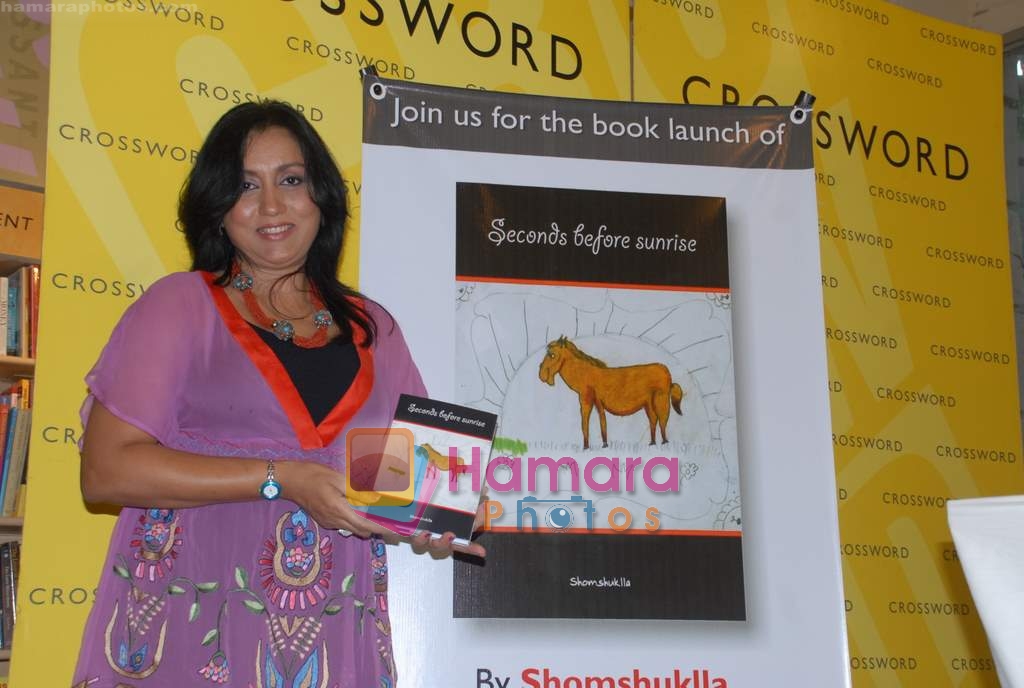Shomsukla at the launch of Seconds Before Sunrise poetry book in Crossword Book Launch on 26th March 2009 