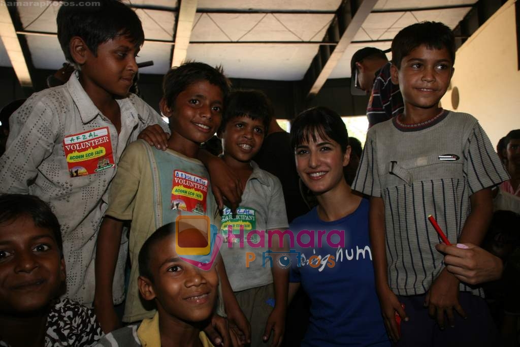 Katrina Kaif visits Dharavi slums on 29th March 2009 