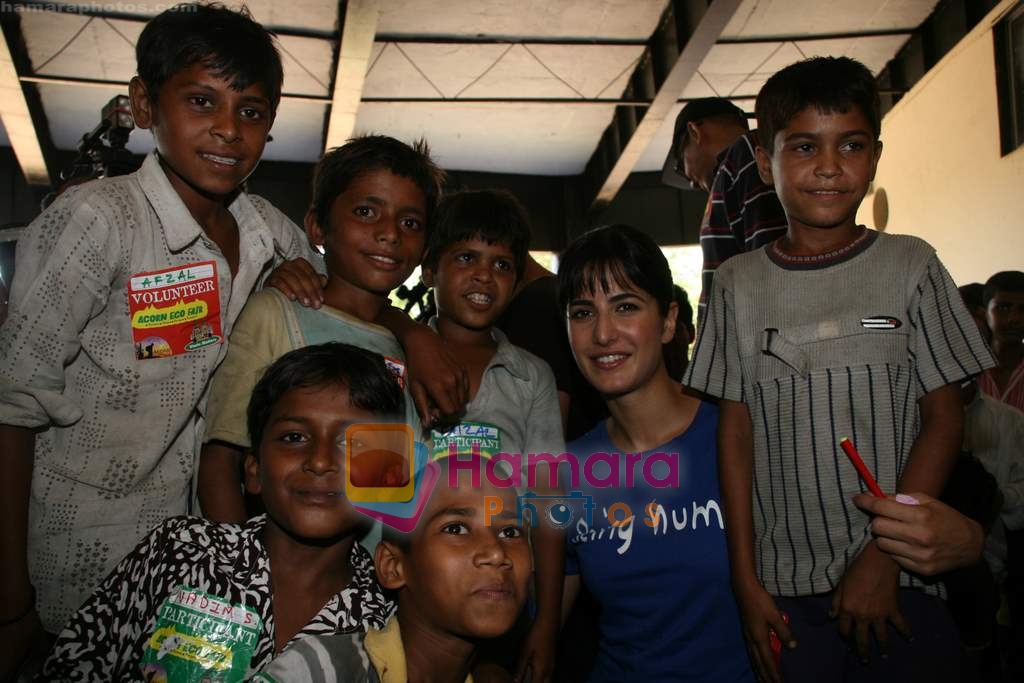 Katrina Kaif visits Dharavi slums on 29th March 2009 