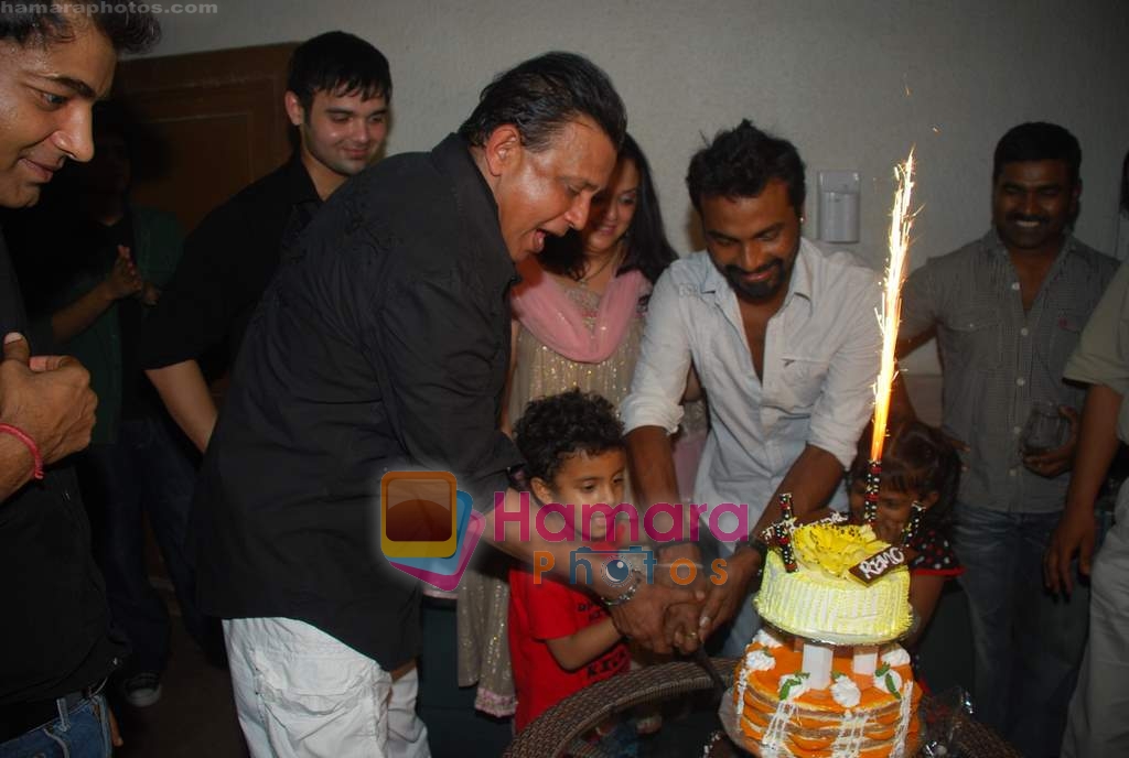 Mithun Chakraborty, Remo at Dance India's bash on occasion of Remo's bday in Andheri on 2nd April 2009 